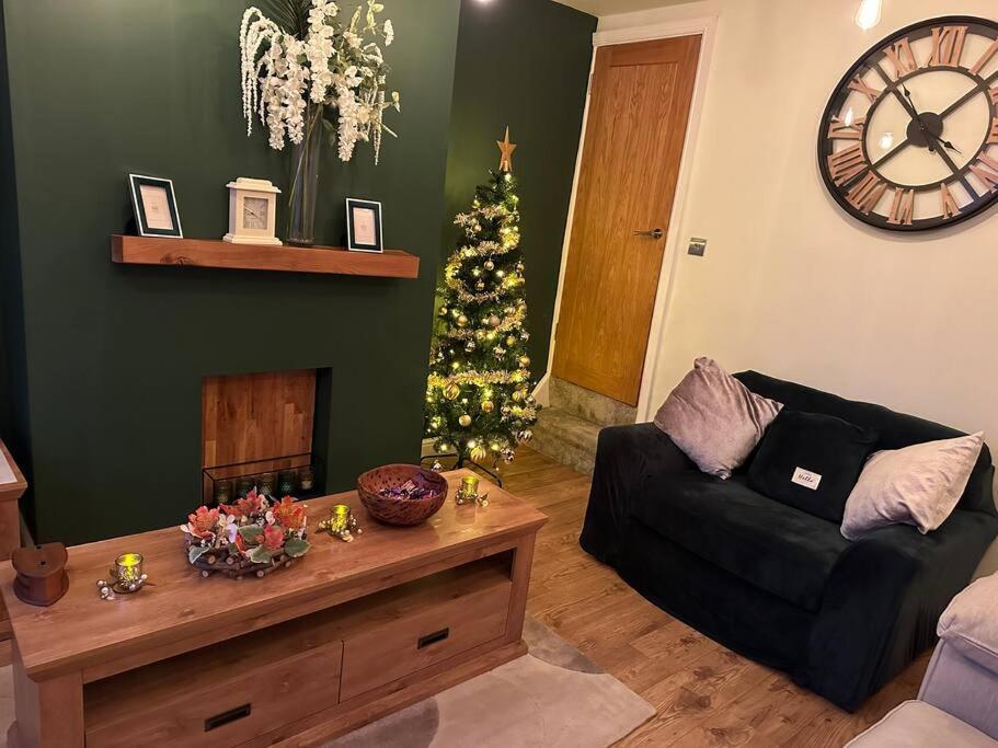 Quaint 1 Bedroom Cottage In Pudsey, Leeds Eksteriør billede