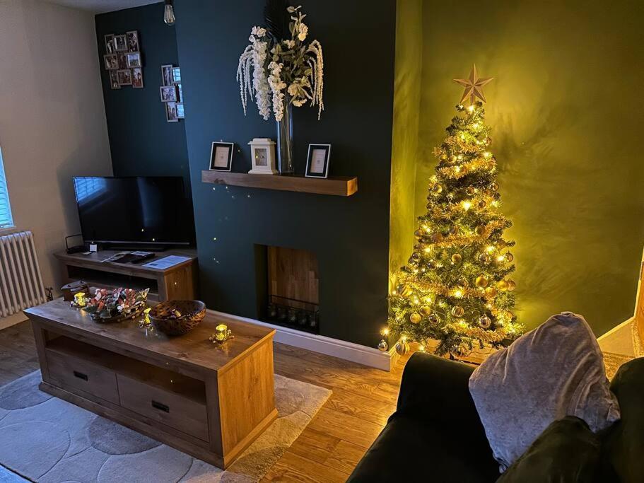 Quaint 1 Bedroom Cottage In Pudsey, Leeds Eksteriør billede